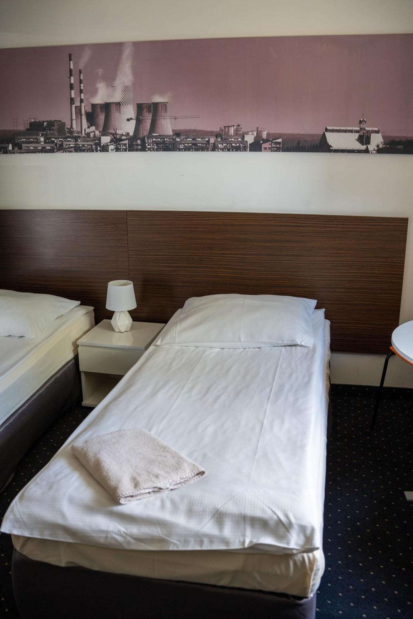 Aparthotel Strefa Budget Tychy Eksteriør billede